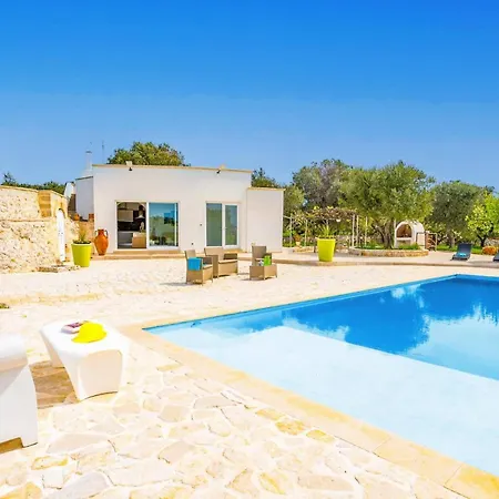 Trullo Mammazia By Plus Villa Carovigno